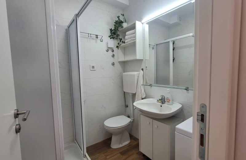 Alquiler de un acogedor apartamento de 2 habitaciones, 46 m², Voždovac, Belgrado, Serbia
